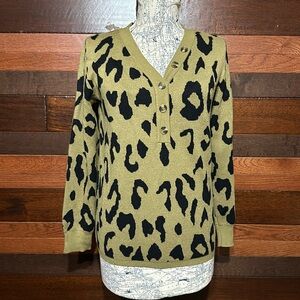 NWOT Meroketty V Neck Long Sleeve Olive Green Animal Print Sweater